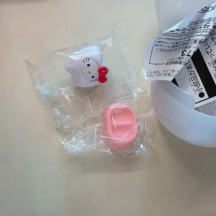 [BUNJANG] Hello Kitty Tooth Gacha / 키티 이빨 치아 가챠 판매