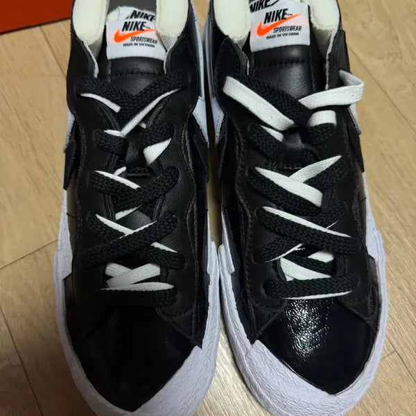 [BUNJANG] Nike Blazer Low Sacai Black White / 나이키 블레이저 로우 사카이 블랙화이트