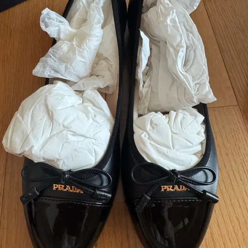 [BUNJANG] Prada Black Flat Shoes Size 37.5 / 프라다 블랙 플랫 슈즈 새상품 37.5