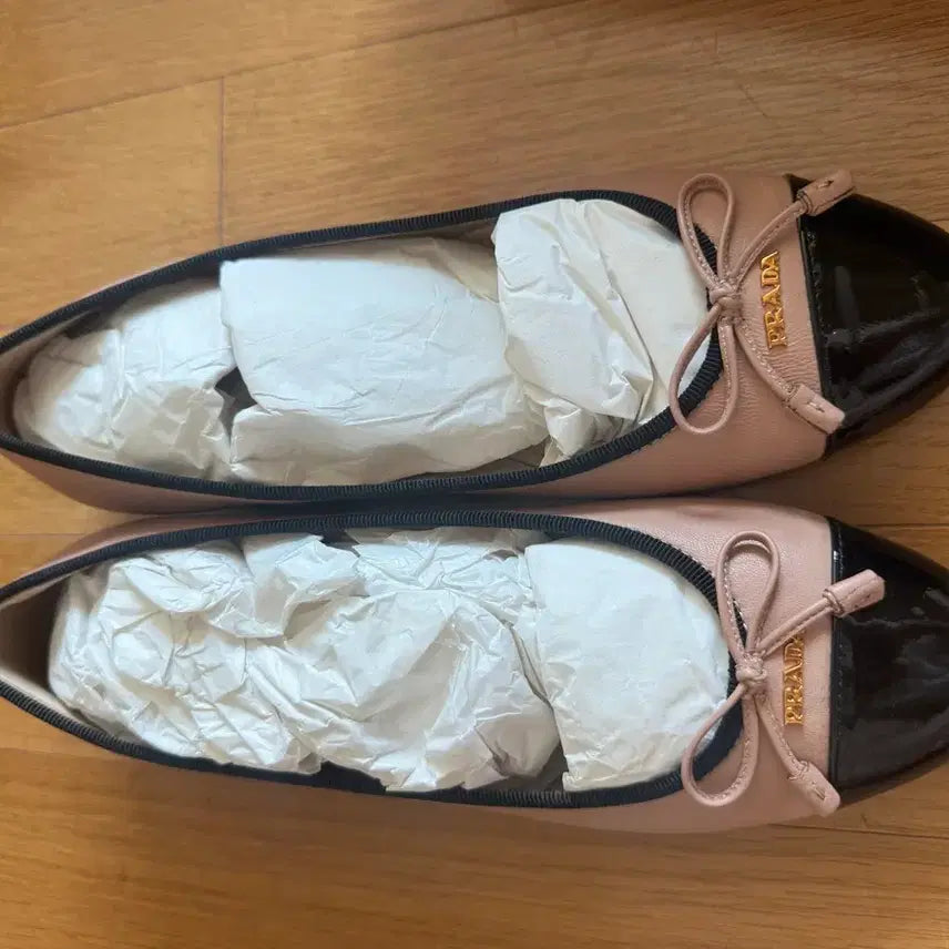 [BUNJANG] Prada Flat Shoes Pink/Black 37.5 New / 프라다 플랫 핑크블랙 37.5 새상품