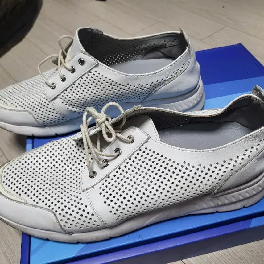 [BUNJANG] SODA SPA White Breathable Summer Sneakers 275mm / 소다 스파 여름 흰색 통기성 스니커즈 275mm 상태매우좋음