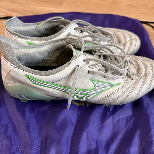 [BUNJANG] Mizuno Soccer Cleats 260 / 미즈노 축구화 260