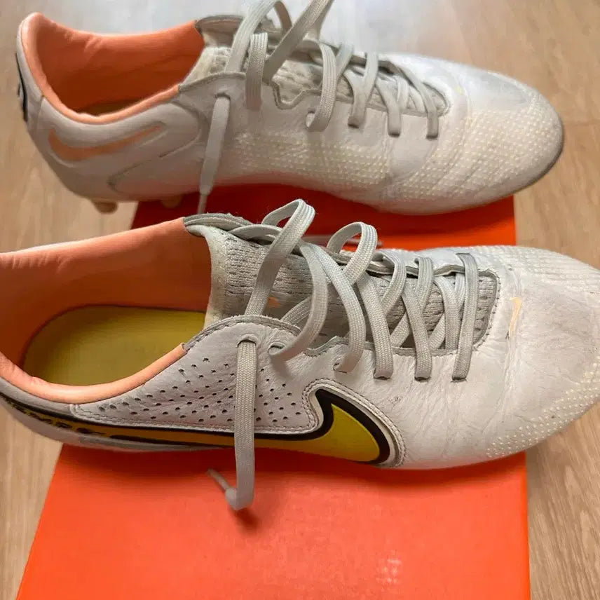 [BUNJANG] Nike Tiempo Soccer Cleats 250 / 나이키 티엠포 축구화 250