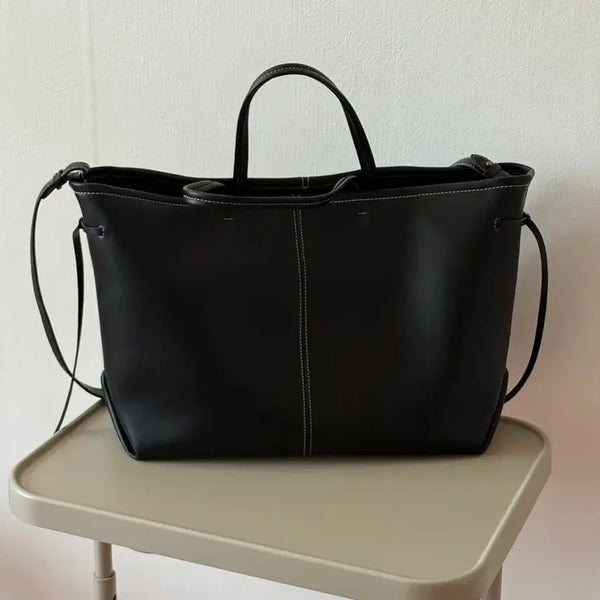[BUNJANG] JILLSTUART Black Vegan Leather Stitch Detail Shoulder Bag L / 질스튜어트 블랙 비건 레더 벨트 디테일 숄더백 L