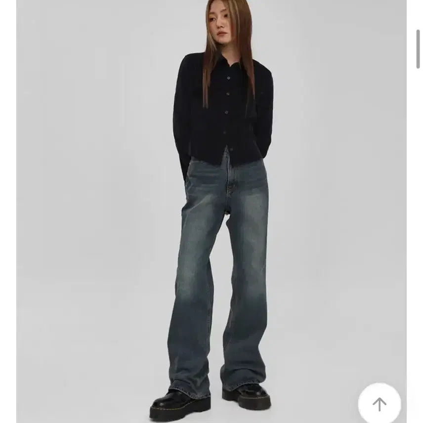 [BUNJANG] Black Up Bootcut Jeans / 블랙업 부츠컷 청바지 세미부츠컷 데님팬츠 데님 에이블리 지그재그 중청