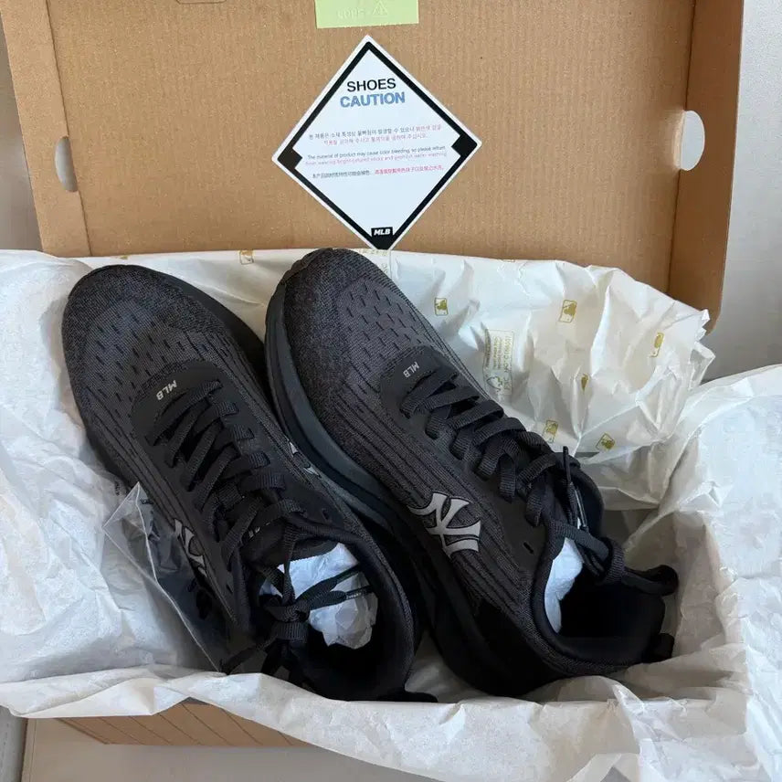 [BUNJANG] MLB New York Yankees Breeze Runner Black Sneakers / 새상품) MLB 운동화 뉴욕양키스 브리즈 러너 블랙