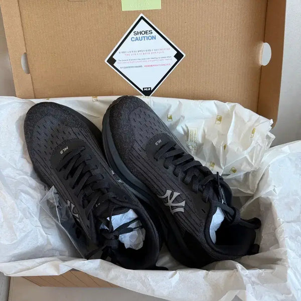 [BUNJANG] MLB New York Yankees Breeze Runner Black Sneakers / 새상품) MLB 운동화 뉴욕양키스 브리즈 러너 블랙