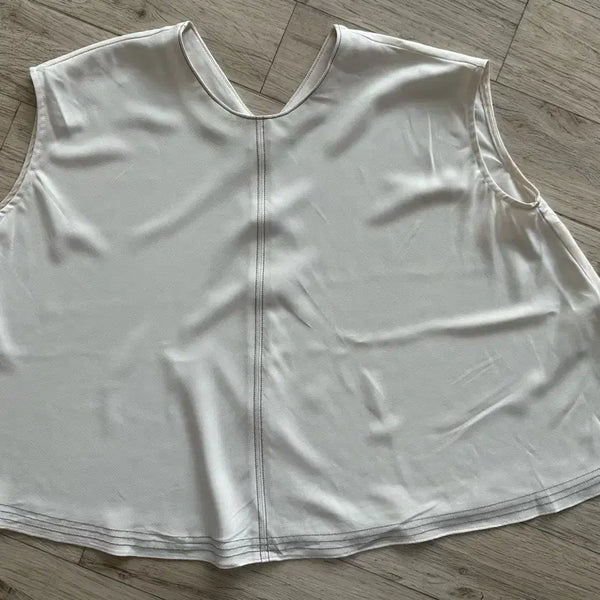 [BUNJANG] Jby Jung Kuho Sleeveless A-Line Flare Short Blouse / 제이바이Jby 정구호 민소매 a라인플레어 숏블라우스