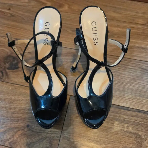 [BUNJANG] Guess Enamel Women's Heels / 게스 guess 애나멜 여성 하이힐  사이즈 US 6M 230거의새거