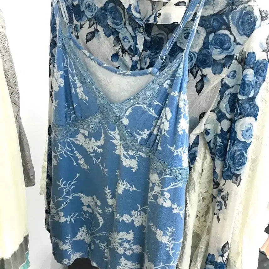 [BUNJANG] Cubvintage Fairy Oriental Rose Shirt / ~7/18) 큐빈티지 페어리 오리엔탈 장미 셔츠 와이즈걸 파우닝