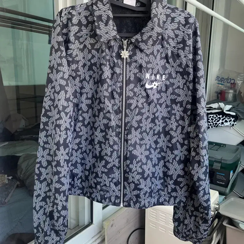 [BUNJANG] Nike Flower Pattern Windbreaker Jumper / 나이키 바람막이 점퍼 플라워