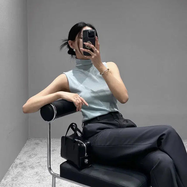 [BUNJANG] Sky Blue High Neck Sleeveless Knit Top / 소라색 하이넥 폴라 나시