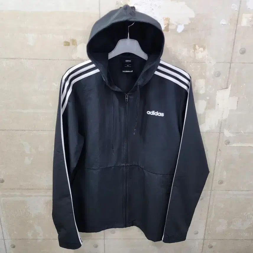 [BUNJANG] Adidas Men's Essentials Windbreaker Jumper Size 110 / (110)아디다스 남성 에센셀스 윈드브레이커 점퍼/110/상태우수