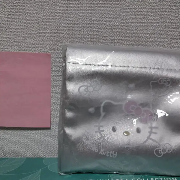 [BUNJANG] Hello Kitty Silver Pouch / 헬로키티 은색 파우치