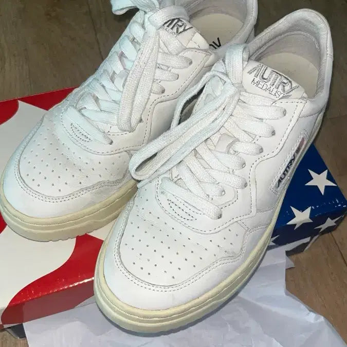 [BUNJANG] Autry Goat Skin Leather Sneakers (Size 38) - Full Box / Autry 오트리 고트스킨 38사이즈 풀박스