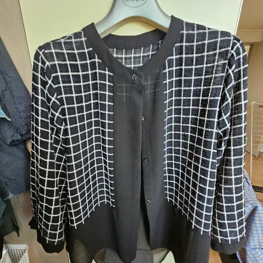 [BUNJANG] White Horse Blouse / 화이트호스 브라우스100