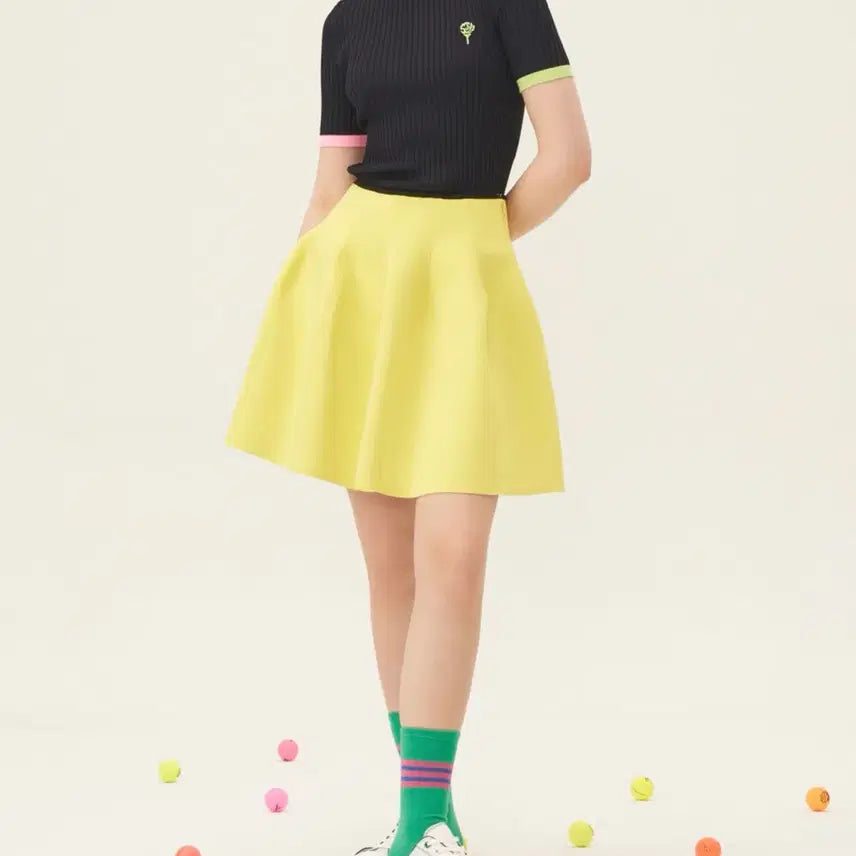 [BUNJANG] SJYP Neoprene Flare Skirt Size 2 (S) / SJYP 네오프렌 플레어 스커트 2(s)