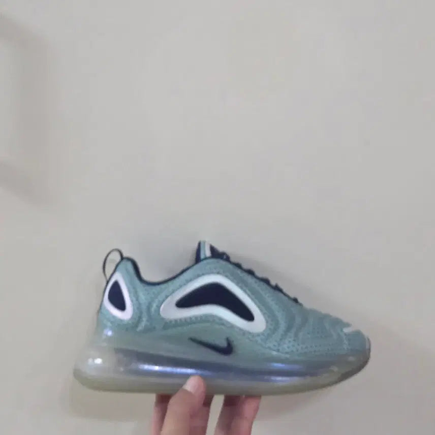 [BUNJANG] Nike Air Max 720 Northern Lights Day Metallic Silver / [240] 나이키 에어맥스720 노던라이츠데이 메탈릭실버ㅡ단종매물,최저가