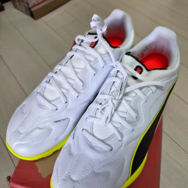 [BUNJANG] Puma King Pro TF 255mm Soccer Cleats / 푸마 킹 20 프로 TF 255mm 새제품