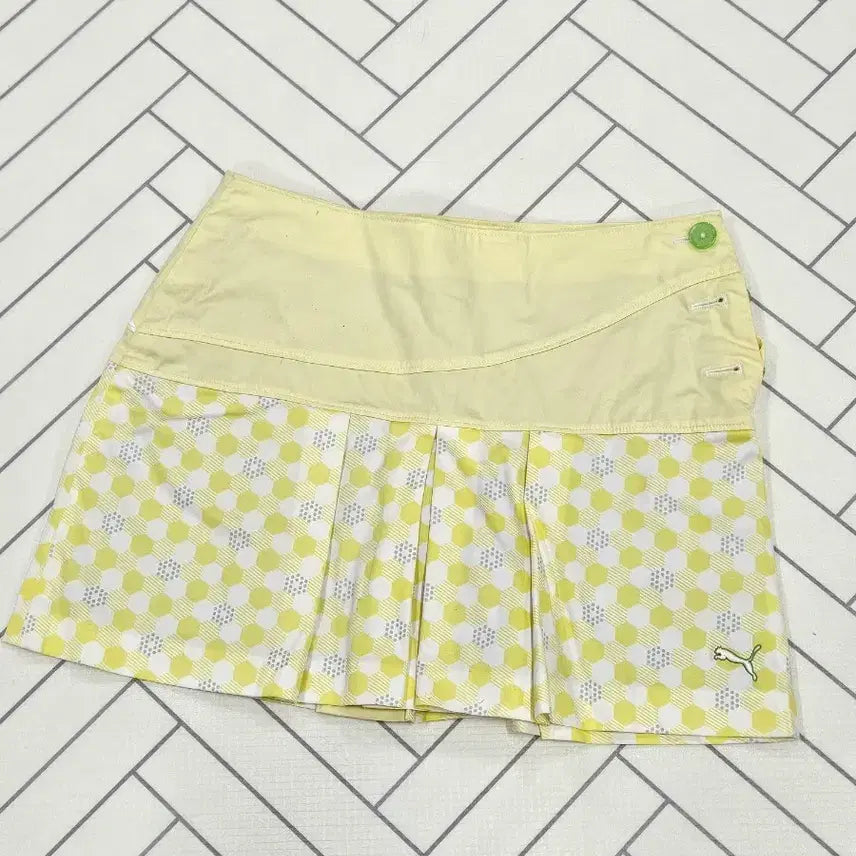 [BUNJANG] Puma Women's Golf Skirt Yellow with Inner Shorts Size 0 / 푸마 여자 골프 스커트 옐로우 속바지o