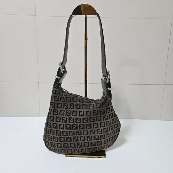[BUNJANG] Fendi Zucchino Oyster Shoulder Bag / 펜디 주키노 오이스터 숄더백