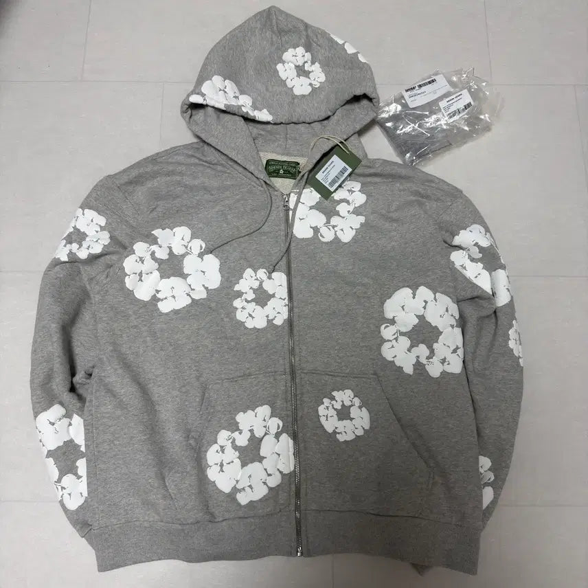 [BUNJANG] Denim Tears Cotton Wreath Hoodie Zip-up Grey XL / [새상품, XL] 데님티어스 코튼 리쓰 후드집업 그레이