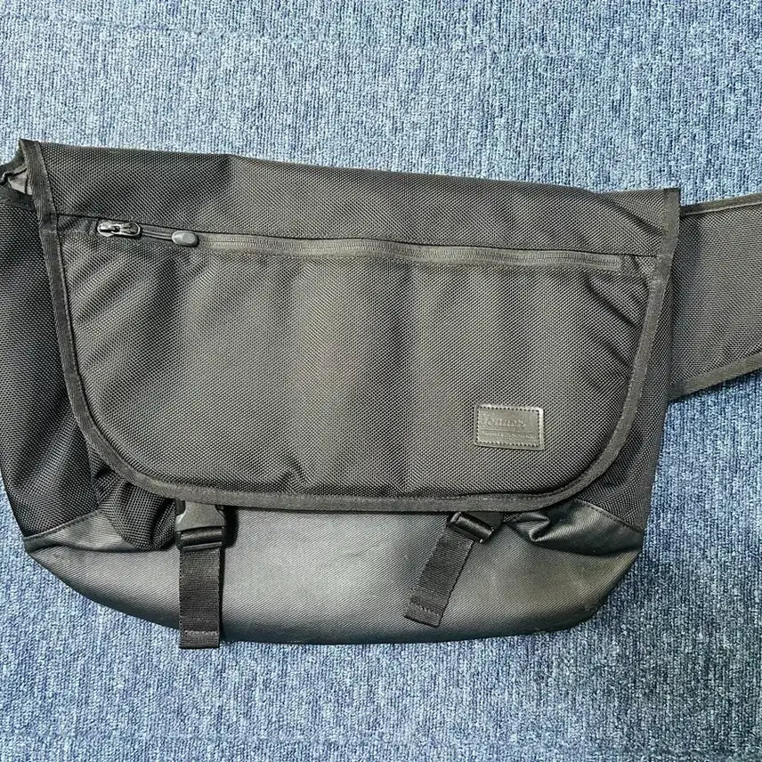 [BUNJANG] Black Crossbody Bag / 블랙 크로스 백 가방