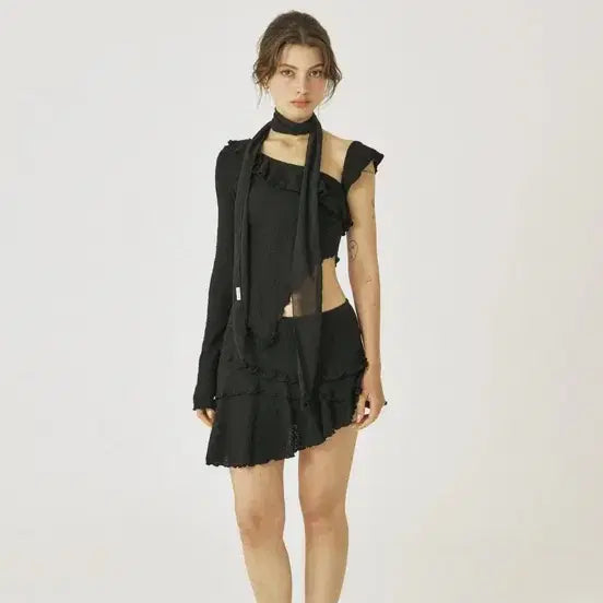 [BUNJANG] 3Times Swan Ruffle Skirt Black / 쓰리타임즈 스완 러플 셋업