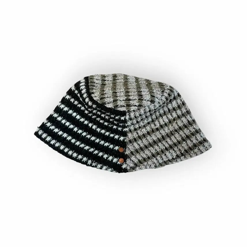 [BUNJANG] Andersson Bell Knit Bucket Hat Black/Beige / 앤더슨벨 니트 버킷햇 블랙/베이지