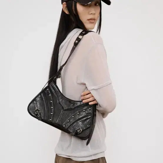 [BUNJANG] Dainite Stud Zipper Point Mini Shoulder Bag / 다이닛 stud zipper point mini 숄더백