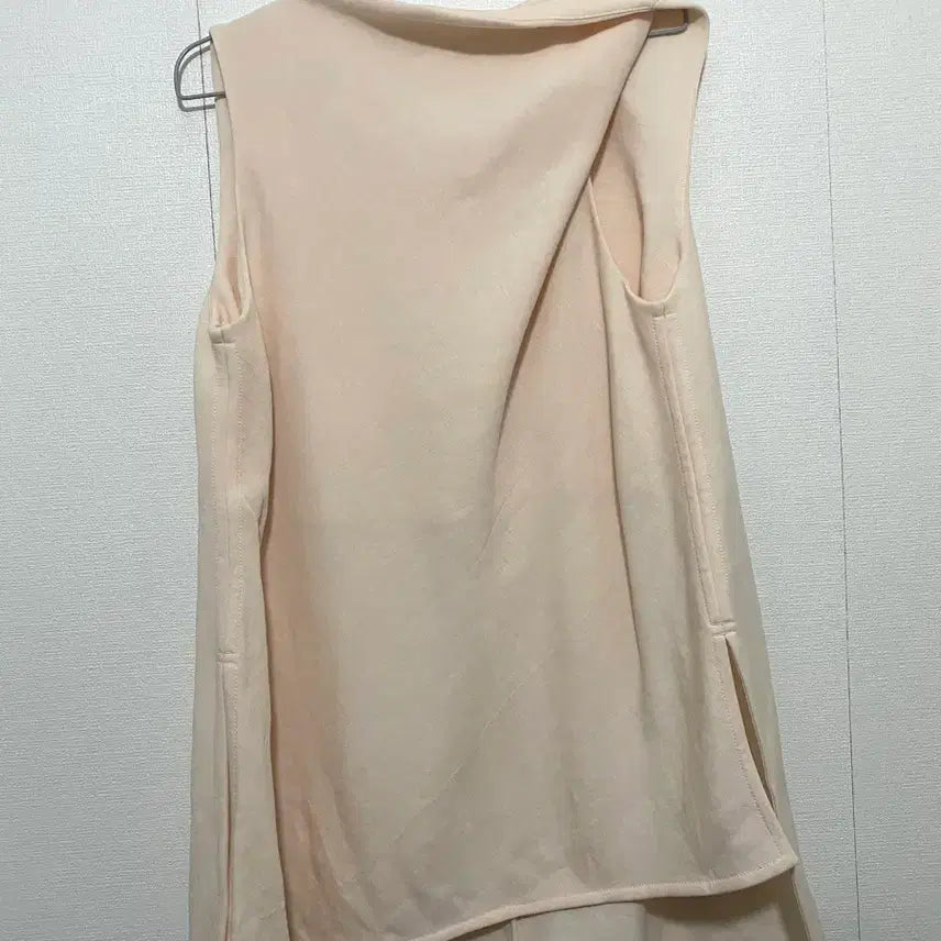 [BUNJANG] COS Twisted Shoulder Blouse / 코스 어깨꼬임 블라우스