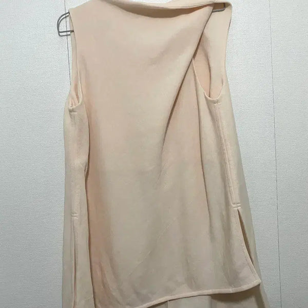 [BUNJANG] COS Twisted Shoulder Blouse / 코스 어깨꼬임 블라우스