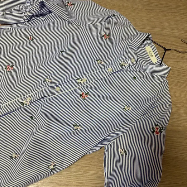 [BUNJANG] 4CUS Striped Embroidered Blouse / 4CUS 스트라이프 자수 블라우스