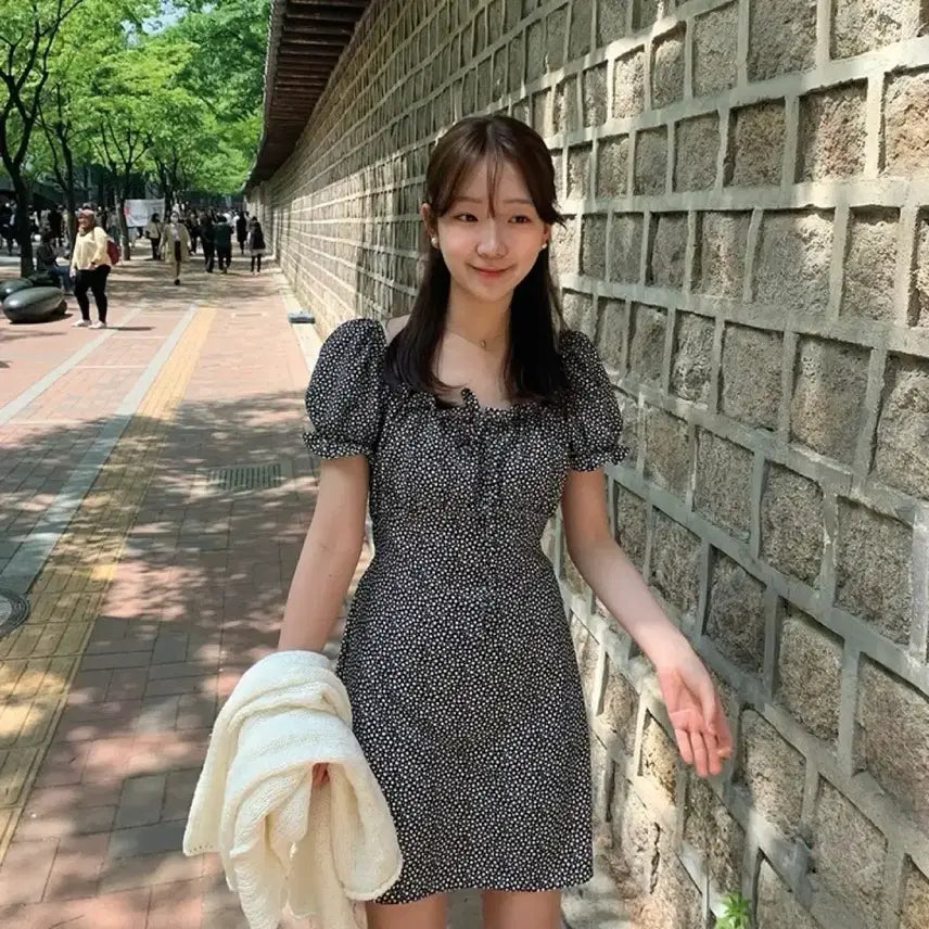 [BUNJANG] Flower Shirring Mini Dress / 플라워 셔링 미니 원피스