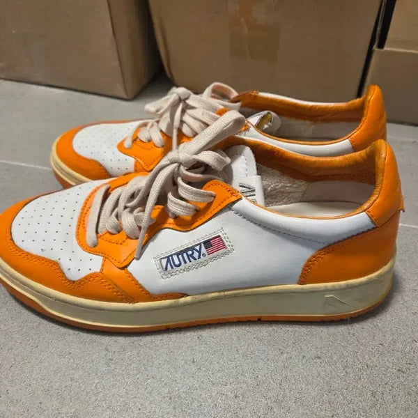 [BUNJANG] Autry Genuine White+Orange Sneakers Size 270 / 오트리 정품 화이트+오렌지 스니커즈 270사이즈