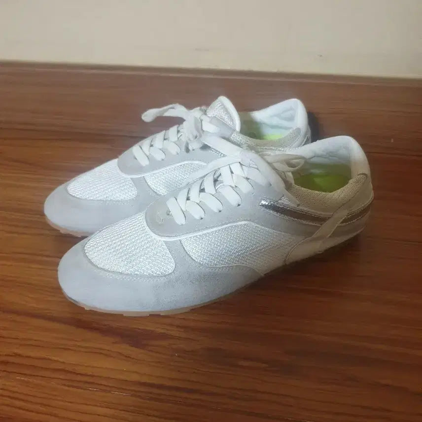 [BUNJANG] NEPA Women's Breathable Mesh Trekking Sneakers / 네파 여자 스니커즈 통기성 메쉬  트레킹 운동화