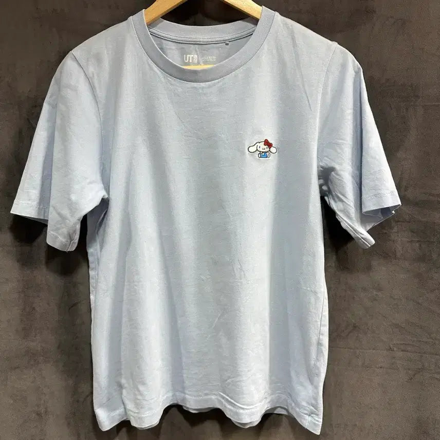 [BUNJANG] Uniqlo UT Sanrio Hello Kitty 50th Anniversary Cinnamoroll T-Shirt / 유니클로 UT UNIQLO 산리오 헬로키티 50주년 시나모롤 반팔티