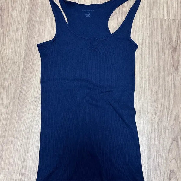 [BUNJANG] Brandy Melville Sleeveless Top / 브랜디멜빌 슬리브리스 나시
