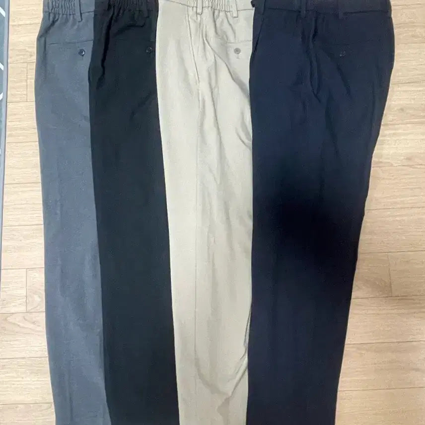 [BUNJANG] Uniqlo Semi-Wide Slacks - Size S (Black, Navy, Beige, Grey) - Set of 4 / (4장) 세미와이드 슬랙스 S사이즈(29-31)