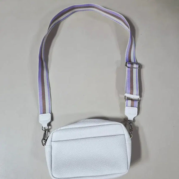 [BUNJANG] White Crossbody Bag with Random Doll Gift / 흰색 크로스백(구매시 랜덤 인형 증정)
