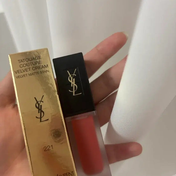 [BUNJANG] Yves Saint Laurent Tatouage Couture Velvet Tint No. 221 Play It Coral / 입생로랑 따뚜아쥬 꾸뛰르 벨벳 틴트 221호 플레이 잇 코랄