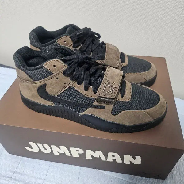 [BUNJANG] Travis Scott Jordan Jumpman Dark Mocha Sneakers / 트래비스스캇 점프맨 다크모카