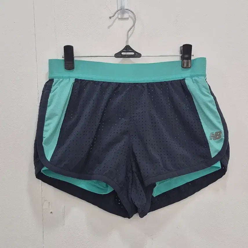 [BUNJANG] New Balance Women's Running Shorts XS Navy / [xs] 뉴발란스 러닝 쇼츠 여성 XS (약 25인치)