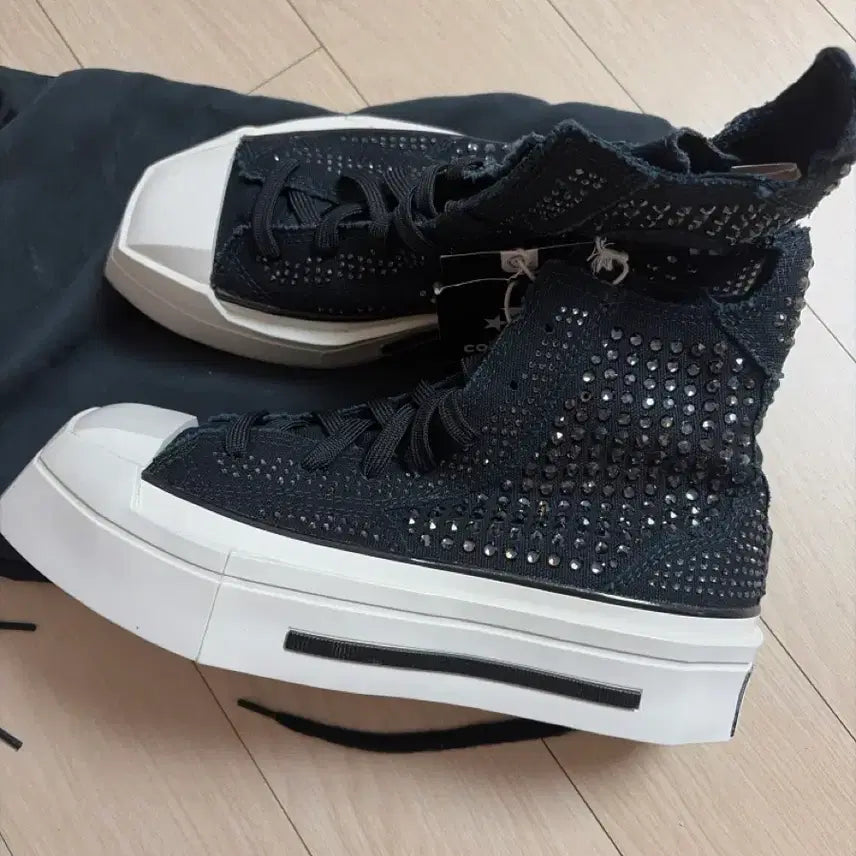 [BUNJANG] Converse x Swarovski 1970 Black Sneakers / 컨버스 x 스와로브스키 1970  220 240 블랙