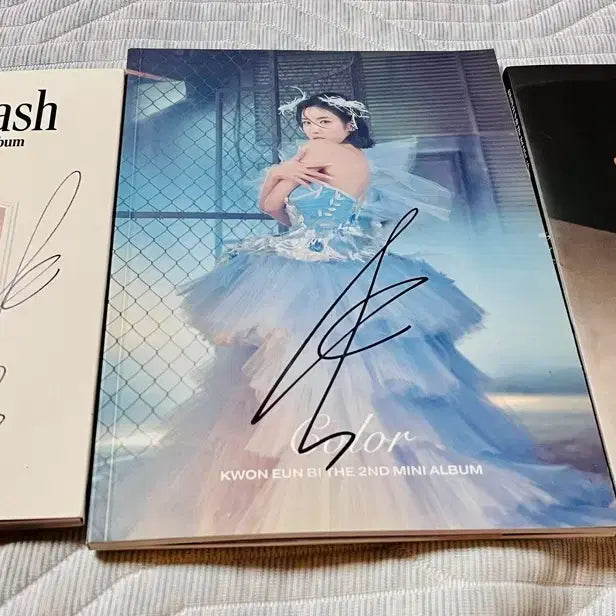 [BUNJANG] Kwon Eun Bi Signed Album 3-Set / 아이즈원 권은비 친필싸인 앨범 3종 세트 비매
