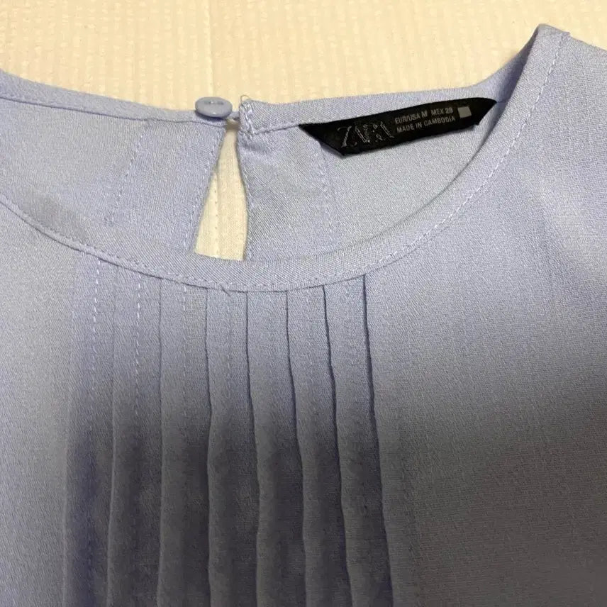 [BUNJANG] Zara Blue Pin Tuck Detail Shirt / 자라 블루 셔츠
