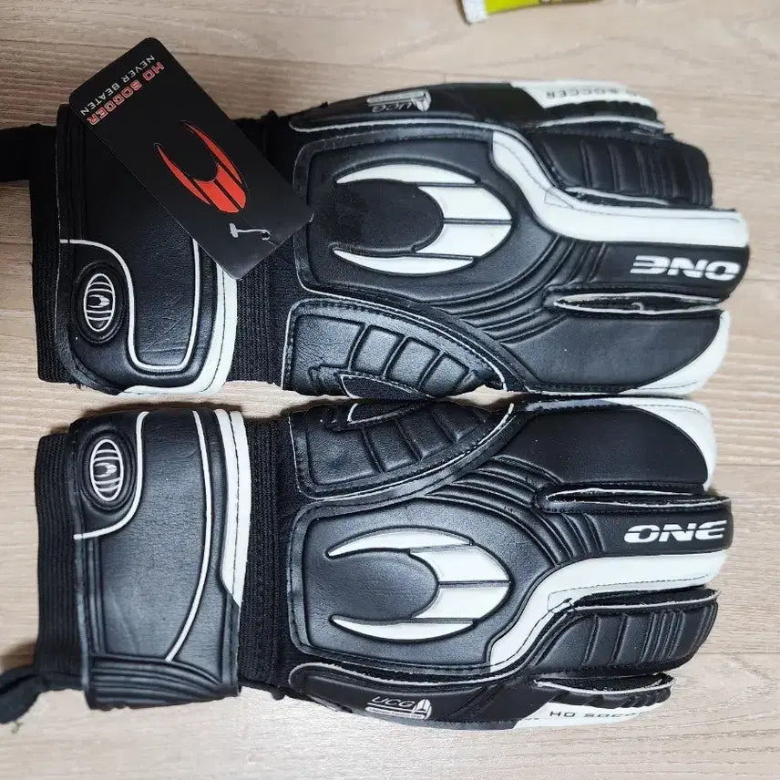 [BUNJANG] HOSOCCER Goalkeeper Gloves Size 9 / 호사커 골키퍼장갑 9호 판매합니다^^