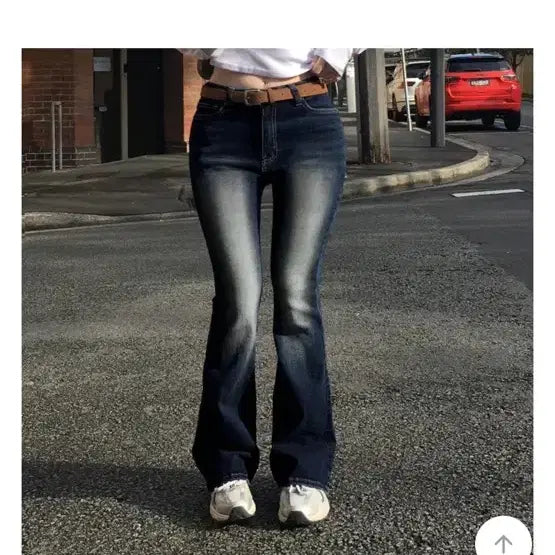 [BUNJANG] Hineek Whale Volume Up Hip Pad Bootcut Long Pants Jeans / 히니크 자체제작 웨일즈 볼륨업 골반패드 부츠컷 롱 팬츠 청바지