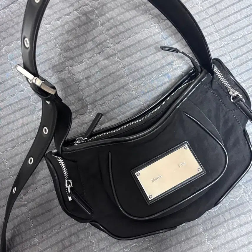 [BUNJANG] Matin Kim Madeleine Round Bag Black / 마뗑킴 마들렌 라운드 백 블랙