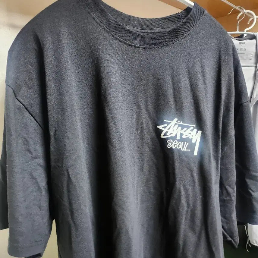 [BUNJANG] Stussy Seoul Edition Black T-Shirt / 스투시 반팔티 서울 에디션 블랙